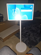 Load image into Gallery viewer, Android TV 24&quot;
